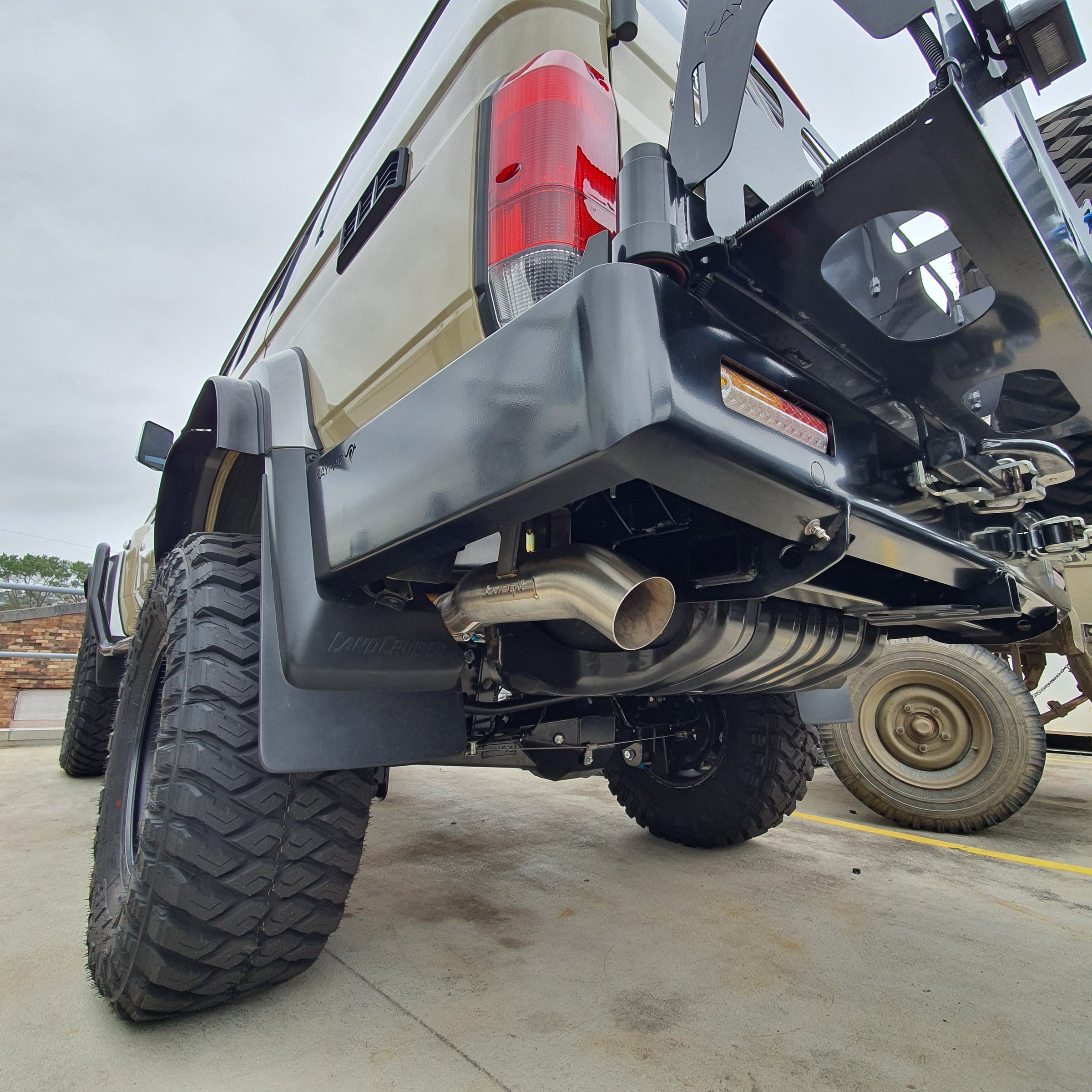 Land Cruiser 76 Series Accessories