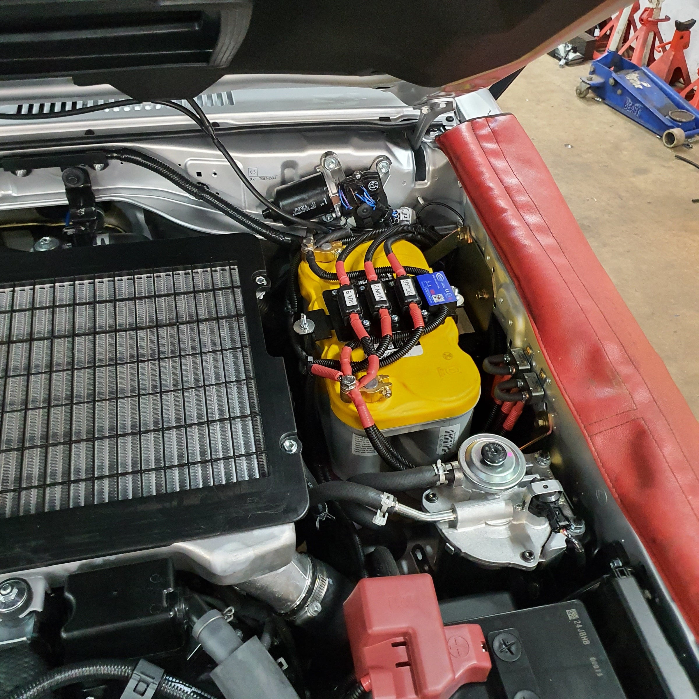 4x4 Battery Trays