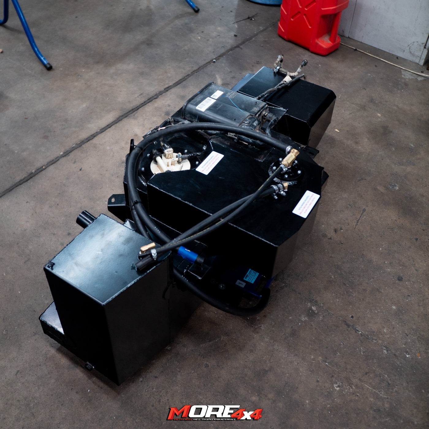 BROWN DAVIS - 140L Long Range Fuel Tank - To Suit RAPTOR 22+ – MORE 4x4