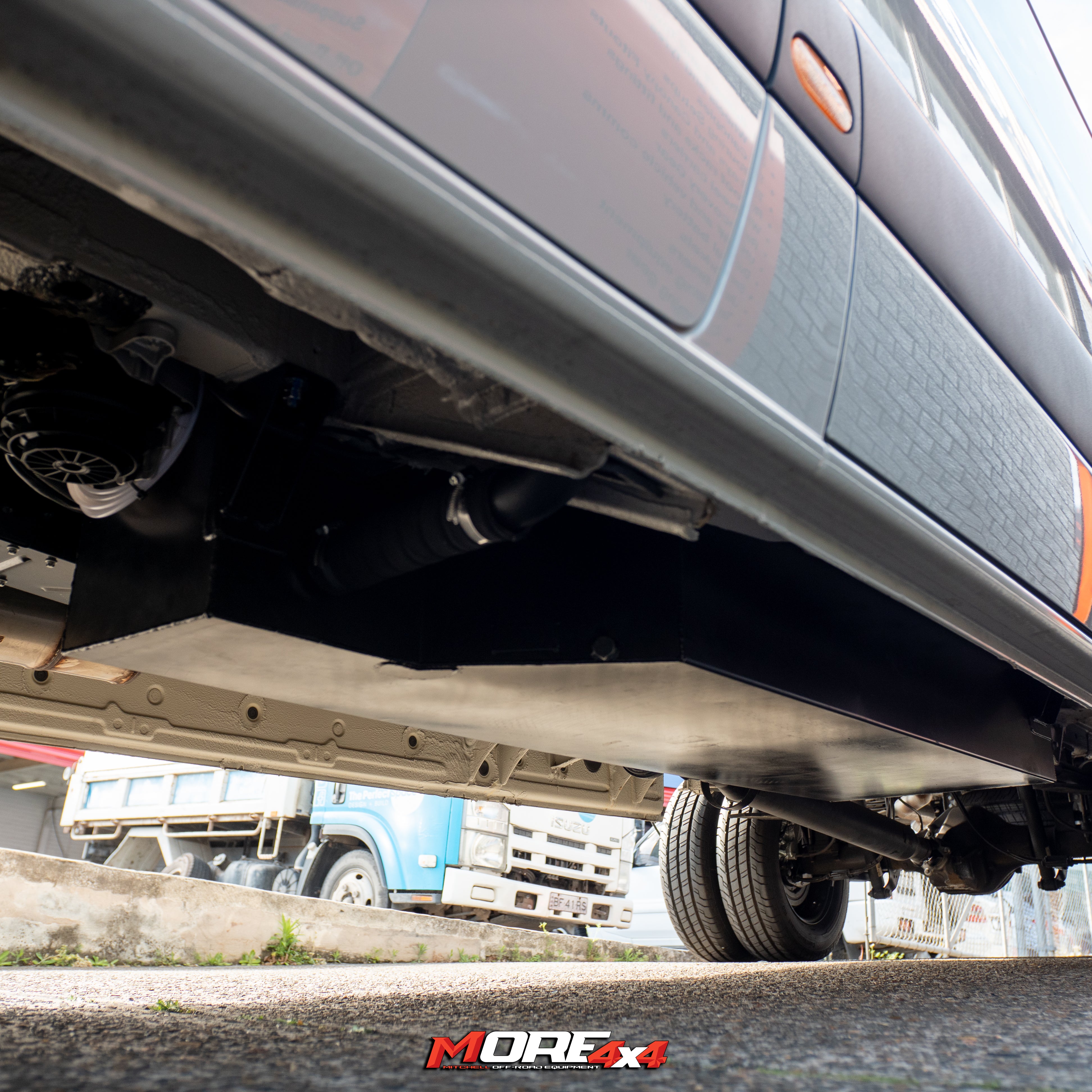 BROWN DAVIS - 210L Long Range Fuel Tank - To Suit SPRINTER 2007-2018 L ...