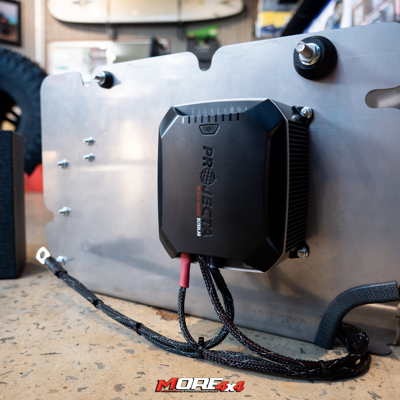 MORE4x4-toyotalandcruiser76seriesvdj76wagondualbatterysetupcustomlithiumbatery100ahprojecta50achargerbussmannfusem4x4-1