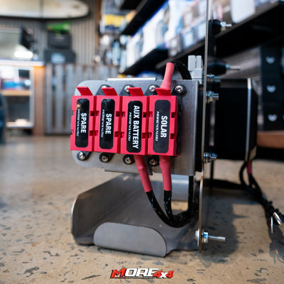 MORE4x4-toyotalandcruiser76seriesvdj76wagondualbatterysetupcustomlithiumbatery100ahprojecta50achargerbussmannfusem4x4-1